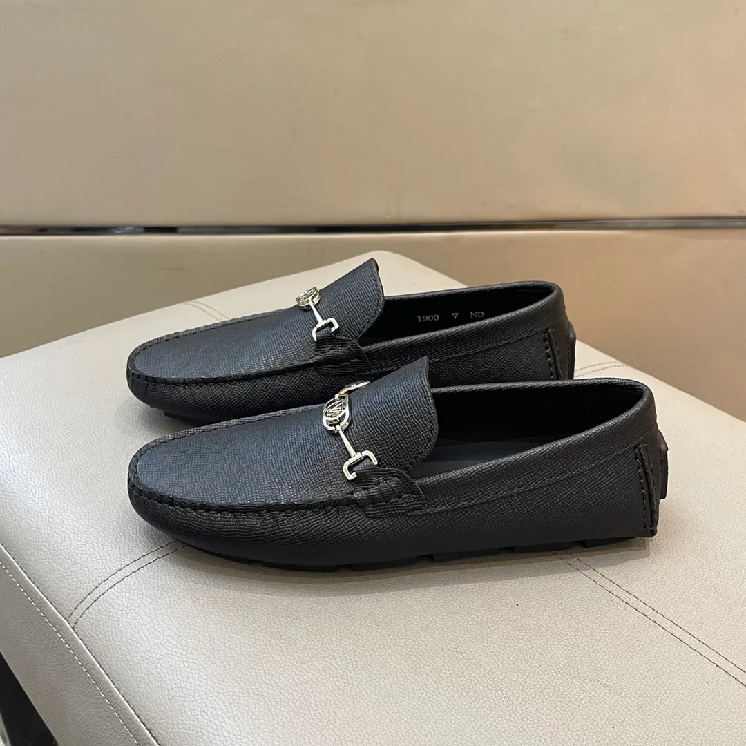 Factory price: 460💰LV men's beanie shoes 2025 official website synchronized <market top version> cowhide grain ➕ black cow lining original packaging. Size 38-45